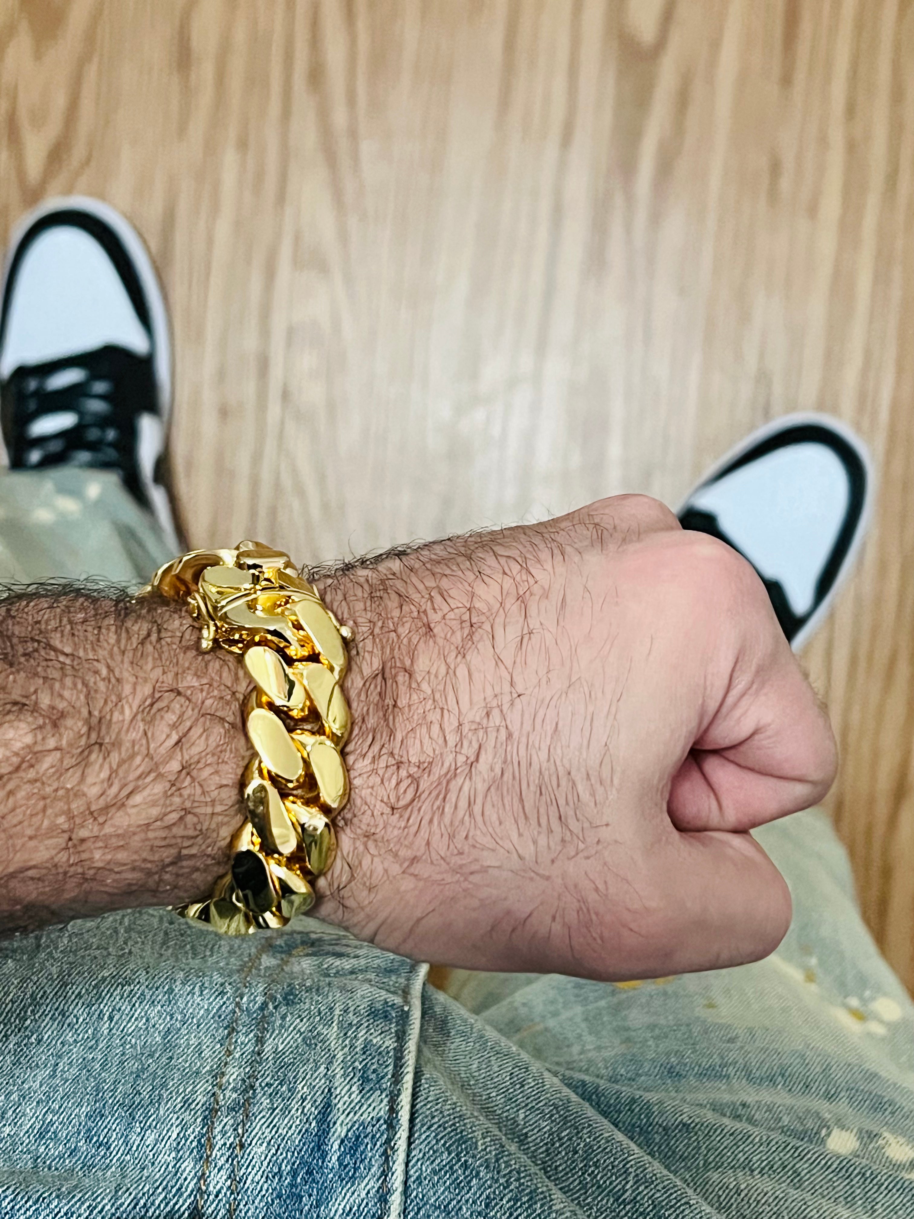beautiful Bracelet size Gold bonded