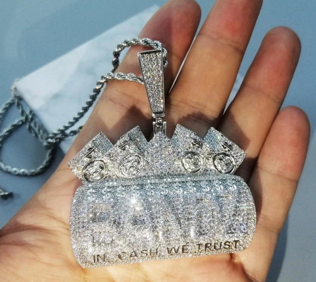 Bandz Pendant with Necklace