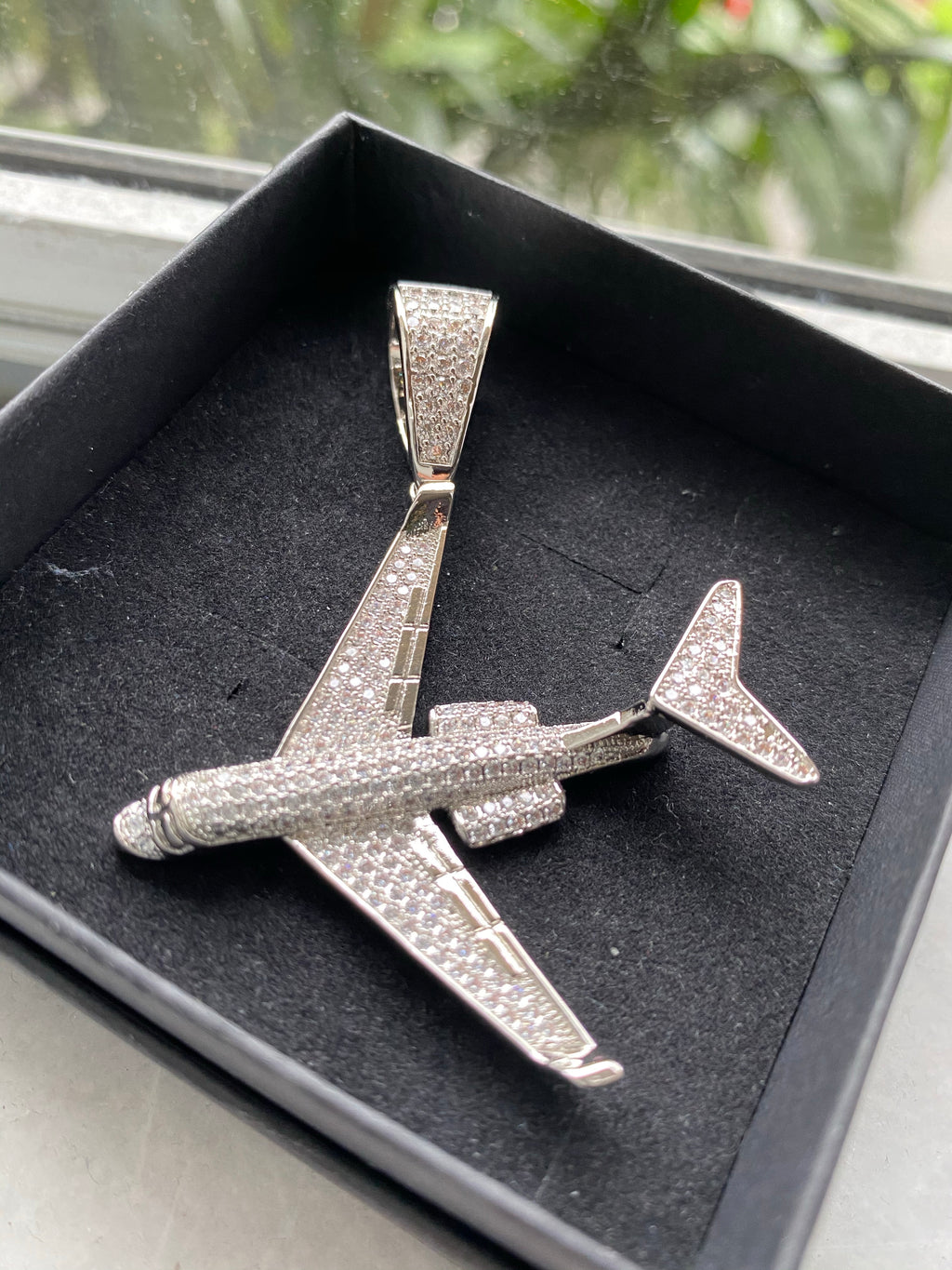 Airplane pendant with free rope necklace