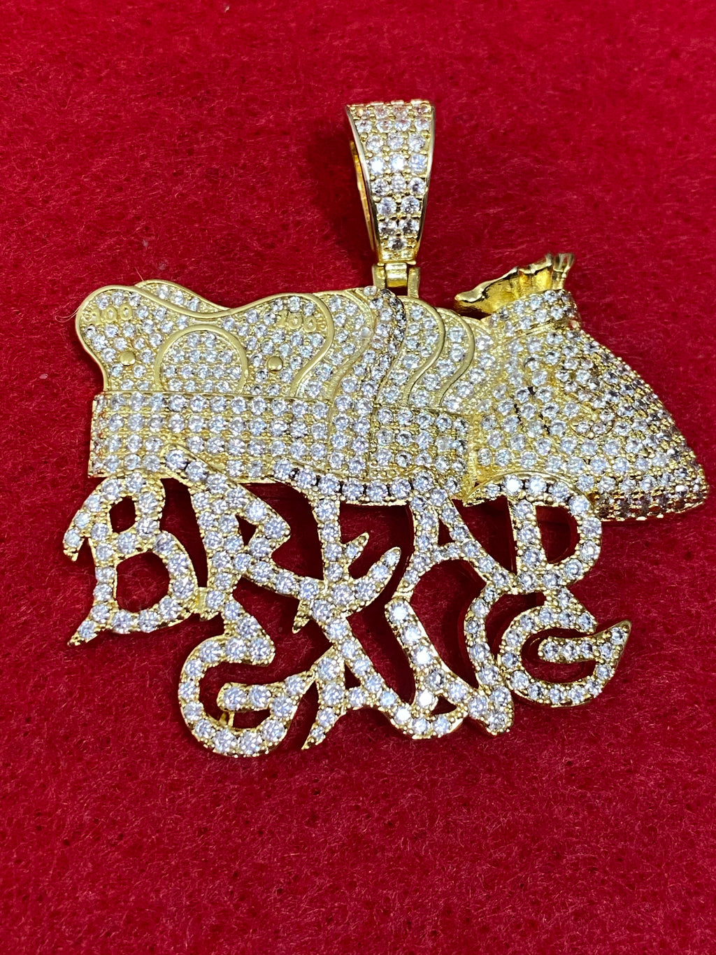 Pendant and chain bread gang
