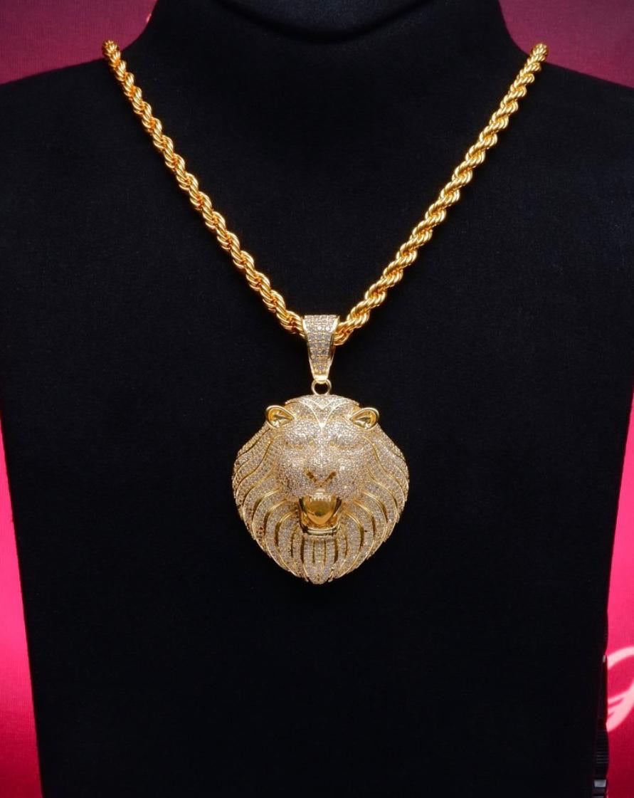 Lion pendant and chain