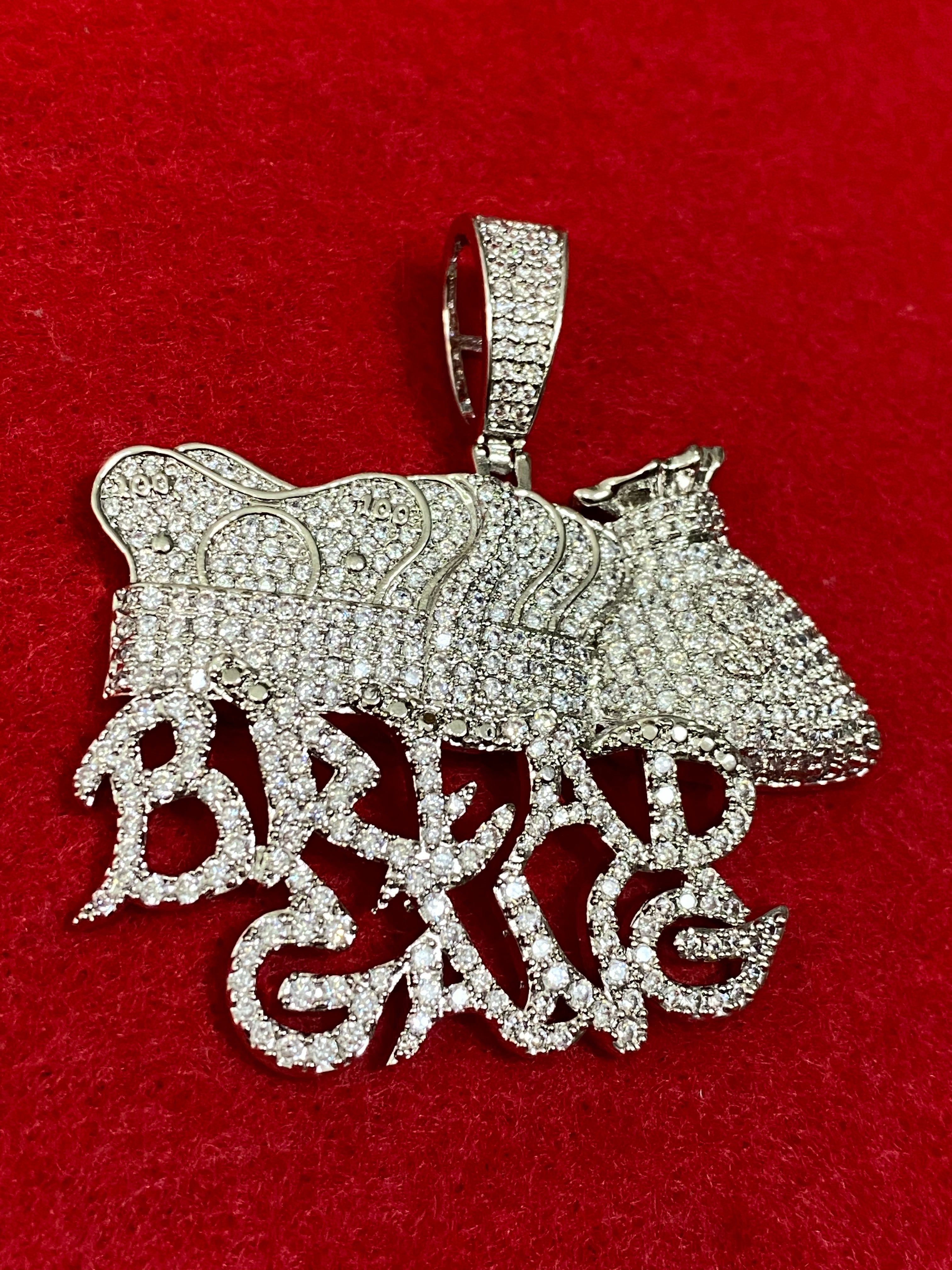 Pendant and chain bread gang