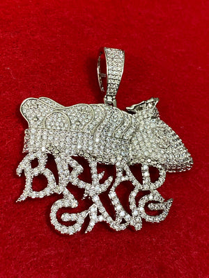 Pendant and chain bread gang